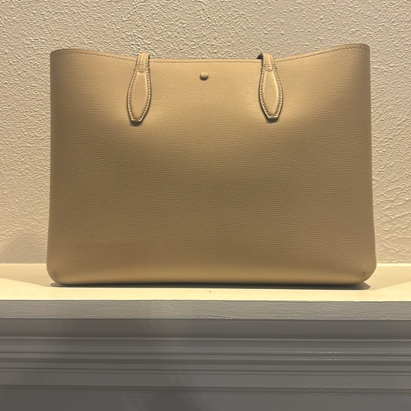 Kate Spade Tote - Picture 4 of 7